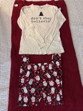 Christmas Bella Canvas Cream Tee with Black Arrow Graphic and Santa leggings